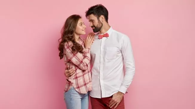 Cara Membuat Wanita Jatuh Cinta Pada Anda: Tips Bagi Lelaki Jomblo