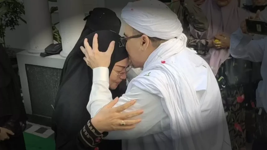 Kepergian Sang Istri Tercinta Habib Rizieq Shihab, Mengundang Berbagai Reaksi Positif, Dari Salah Satu Tokoh Agamawan