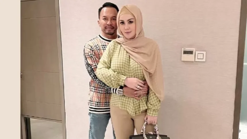 Aneh Suami Aktris Cantik Ini Lakukan Korupsi, Dugaan Sementara Pihak KPK  Semakin Jelas