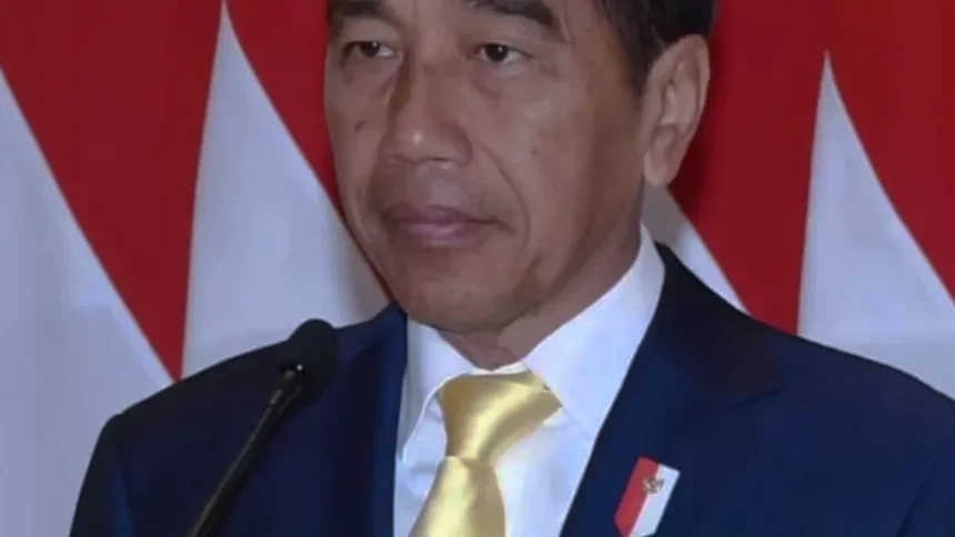 Presiden Jokowi dan Dasi Kuning, Sebuah Kode Politik atau Sekadar Pilihan Gaya?