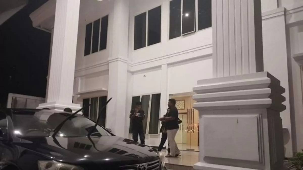 Di Balik OTT KPK di Maluku Utara: Kisah Jual-Beli Jabatan di Bumi Gamalama