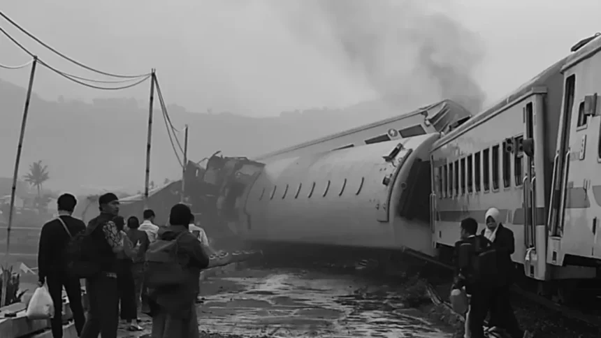Kecelakaan Kereta di Cicalengka: Empat Petugas Gugur dalam Tragedi Memilukan