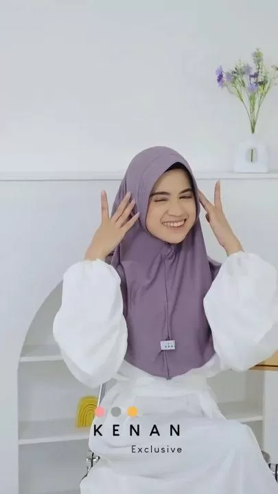 Simpel dan Elegan dengan Hijab Instan Keenan