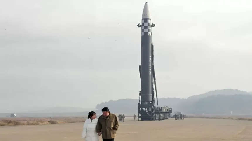Drama Artileri Korut-Korsel di Pulau Yeonpyeong, Warga Mengungsi, Kim Jong-un dan Putrinya Pamer ICBM
