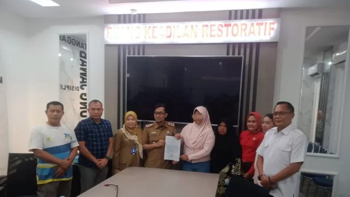 Kritik Jokowi, Siswi SMP di Jambi Dibuat Takut oleh Pemkot