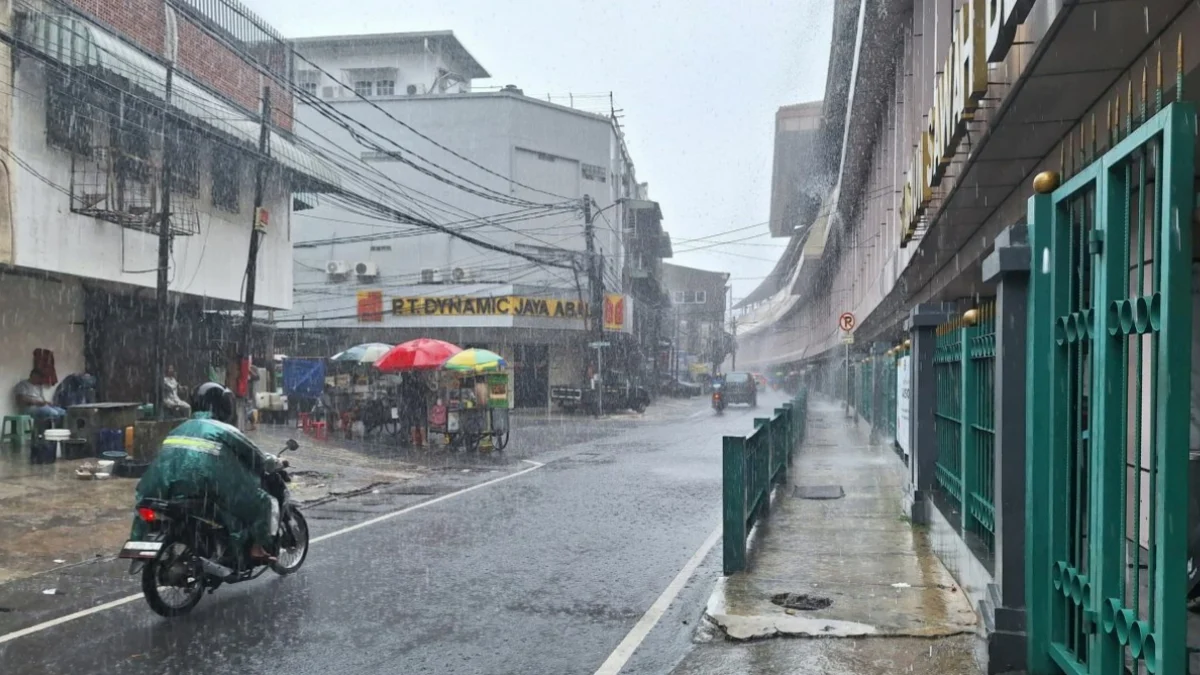Banjir Rendam 26 Ruas Jalan di Jakarta Akibat Hujan Deras