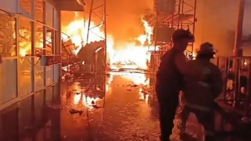 Kebakaran Melanda Gedung Finishing PT Kahatex di Sumedang