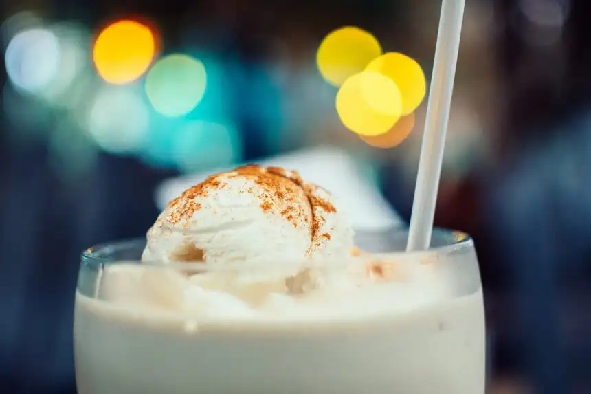 dessert, drink, ice cream