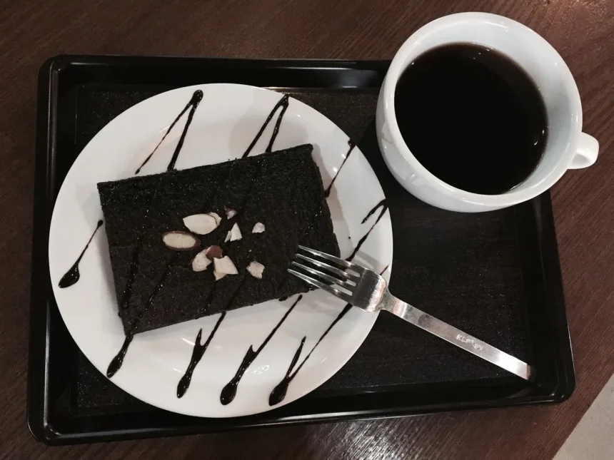 brownie, hand our coffee, dessert cafe
