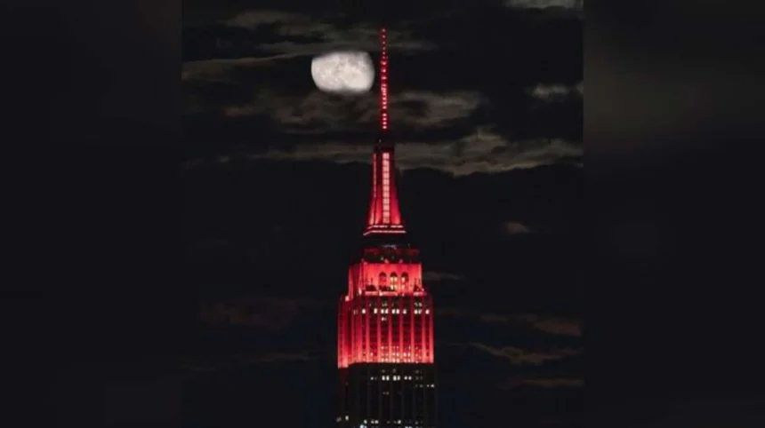 Ternyata Ini Makna Cahaya Merah di Empire State Building Saat Tahun Baru Imlek