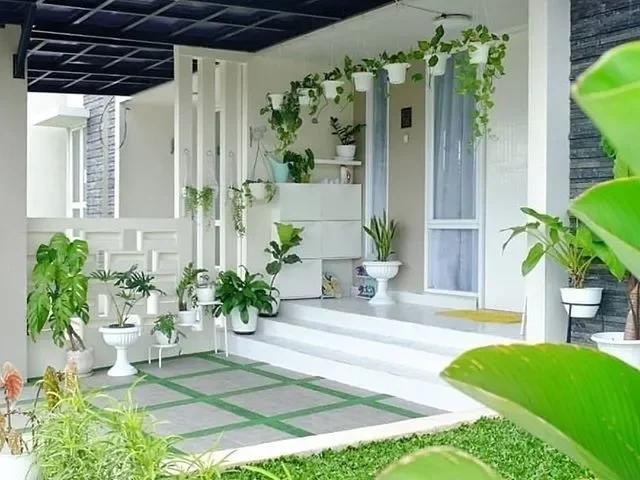 Impian Rumah Masa Tua Nyaman & Aman: Desain Ruang Tamu & Teras yang Ramah