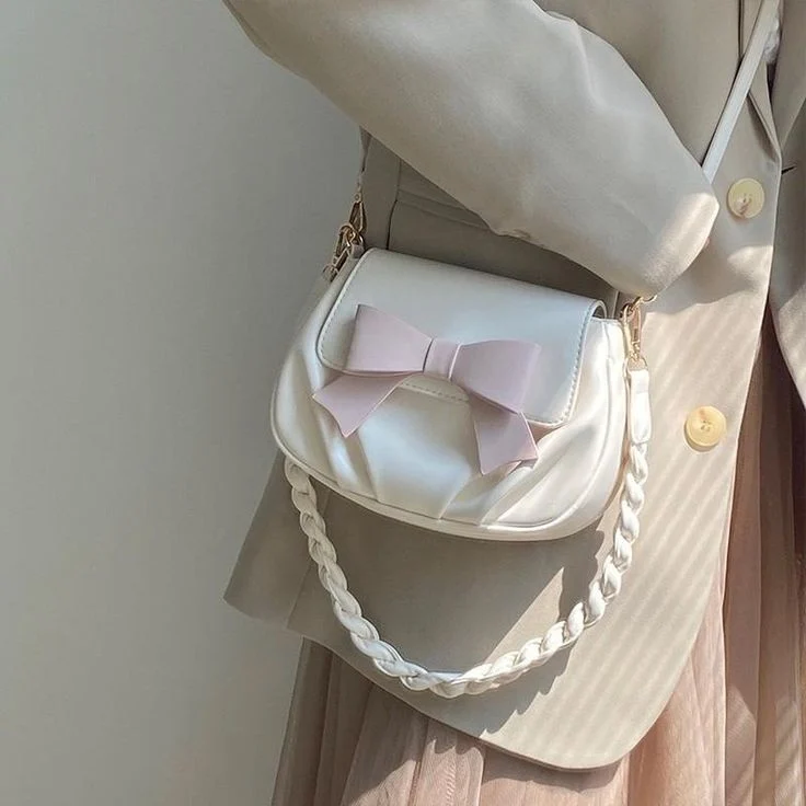15 Model Tas Selempang Paling Stylish dan Modis
