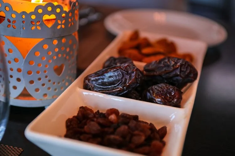 Kurma Sukaria vs Kurma Ajwa: Mana yang Lebih Baik untuk Kesehatan Anda?