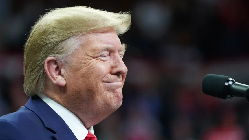 Trump: Sang Raja Gladiator Politik yang Kembali ke Singgasana
