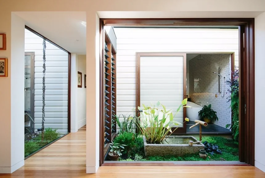 10 Desain Rumah Minimalis Ada Taman di Dalam yang Cantik Dan Elegan