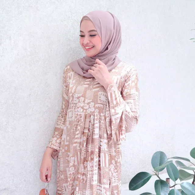 Fashion Kemeja Tunik Hijab Kekinian yang Wajib Dicoba: 5 Inspirasi Gaya Stylish Buat Hijabers di Momen Spesial