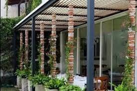10 Desain Teras Mungil Minimalis yang Bikin Tamu Betah 