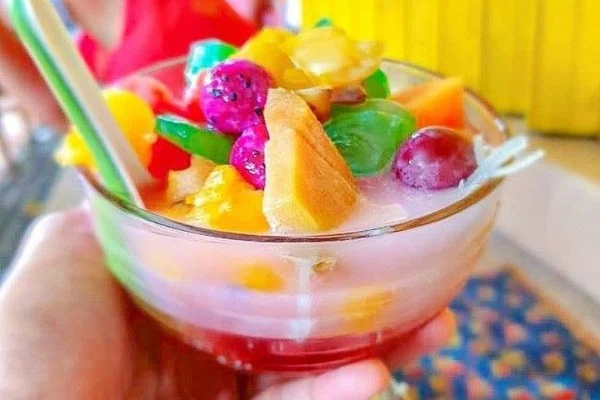 Mengawali Buka Puasa dengan Kesegaran Es Buah: Resep Kreatif dan Lezat