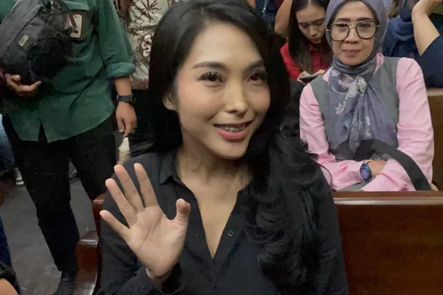Enaknya Kenal SYL: Pedangdut Nayunda Dikasih Barang Mahal, Ditransfer Uang sampai Diberi Bunga