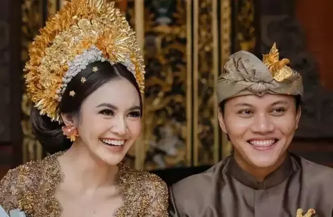 Reaksi Hangat Rizky Febian dalam Pengajian yang Penuh Kebahagiaan dan Pantun