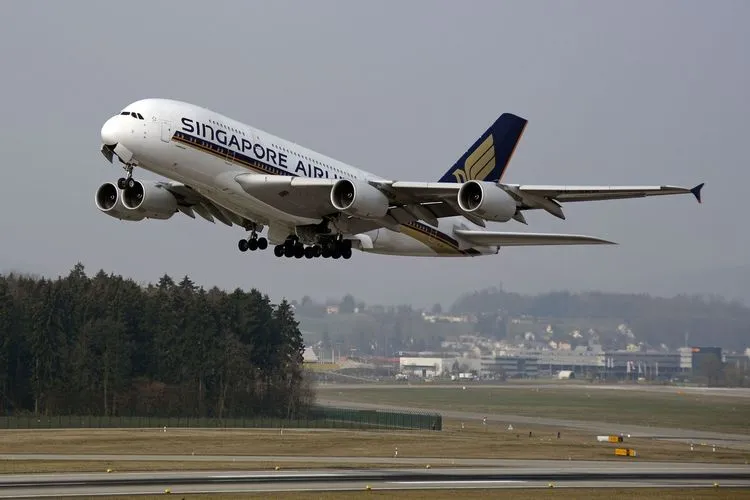 Pelajaran dari Kasus Turbulensi Parah di Pesawat Singapore Airlines SQ321