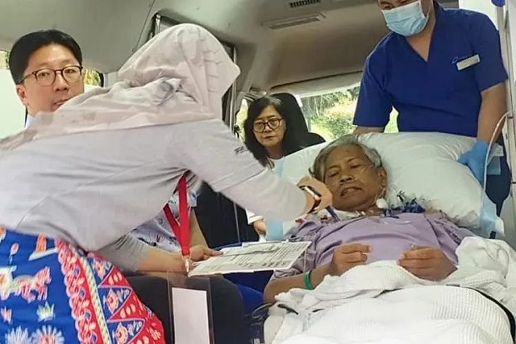 Apa Arti dari Mimpi Naik Mobil Ambulance? Baik atau Buruk?