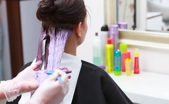 Jaga Kehalalan dan Penampilan dengan Baik: 7 Cat Rambut Halal yang Bikin Tampilanmu Semakin Menarik!