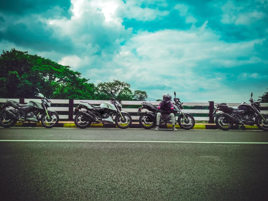 Pecinta Touring Wajib Tahu! Inilah Faktor-Faktor Penting Memilih Motor yang Tepat