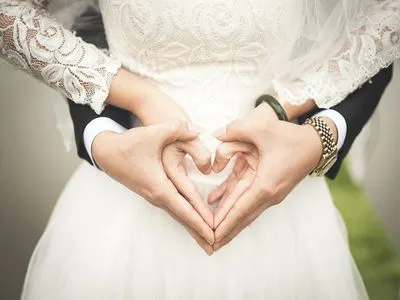 Menemukan Kebahagiaan dan Kehangatan dalam Friendship Marriage