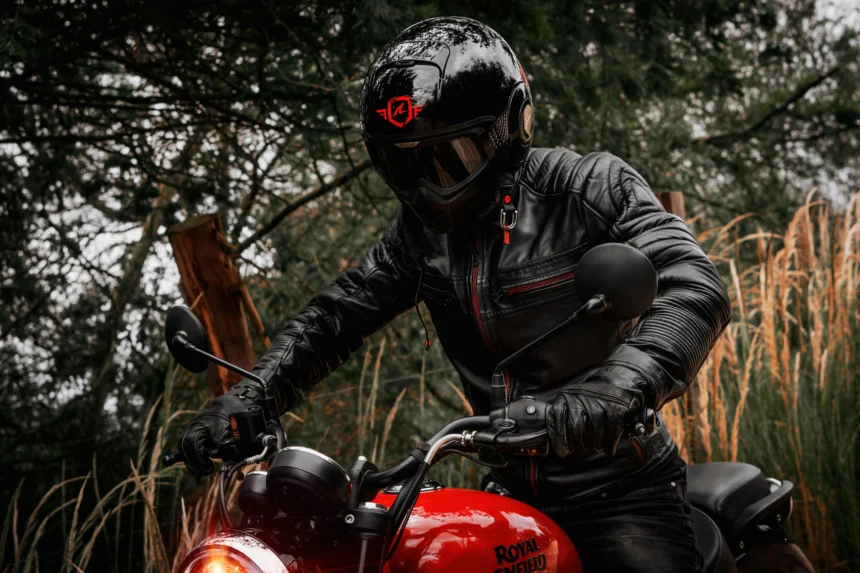 Optimasi Perlengkapan Touring: Jaket Berkualitas untuk Keamanan dan Kenyamanan Maksimal