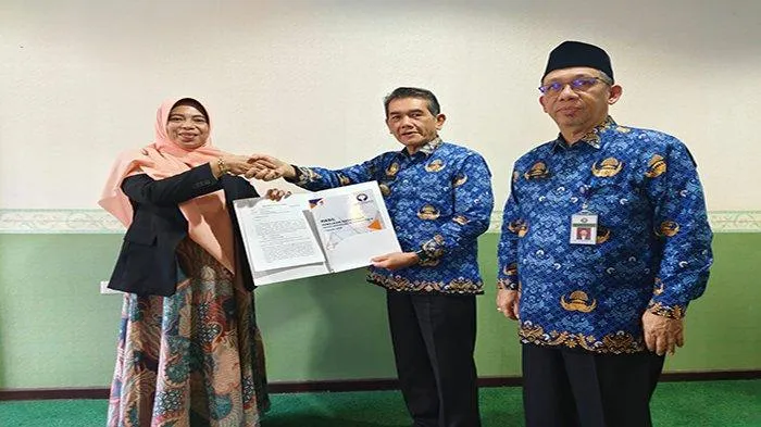 Berikut adalah artikel tentang “SK Sertifikasi Guru Telah Cair, Tapi Jangan Lupa Kewajiban Ini!”