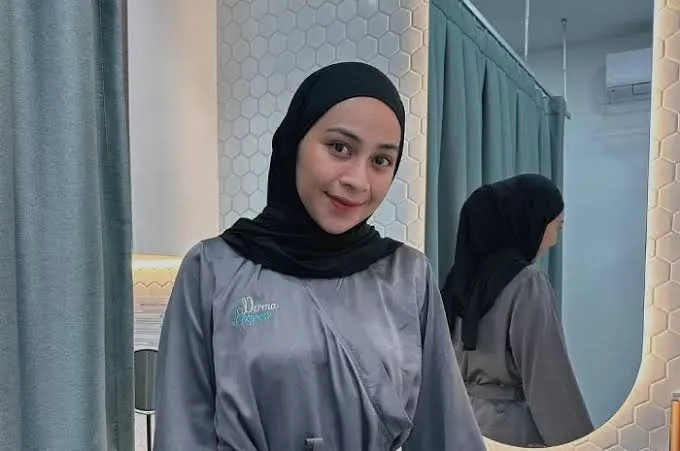 Rahasia Keluarga Ira Nandha, Dari Pramugari Hingga Selebgram Pemberani