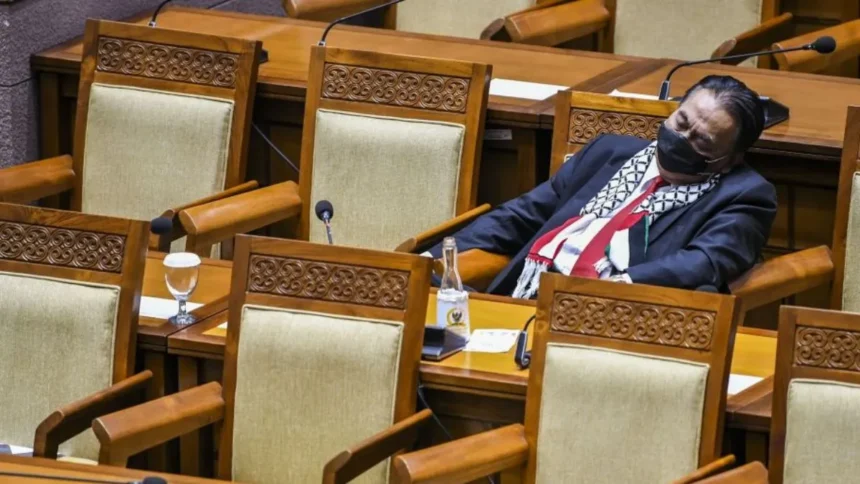 Gaji Pensiunan Anggota DPR: Dapet Cuan Terus Meski Cuma Kerja 5 Tahun, Fair Gak Sih?