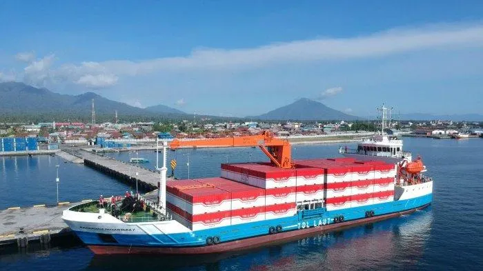 Dermaga: Gerbang Konektivitas Maritim, Merayakan Hari Dermaga Nasional 2024