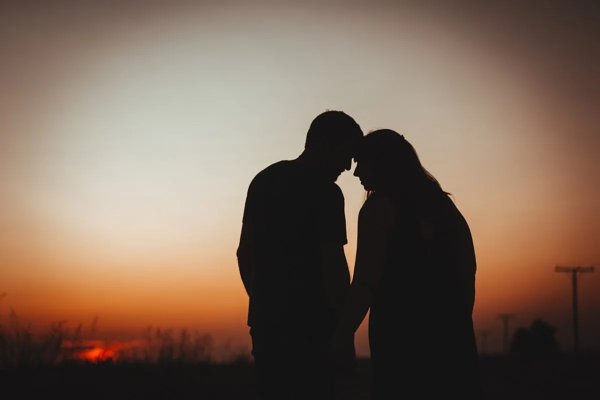 Cinta yang Dipaksakan Tidaklah Sejati: 7 Alasan Mengapa Kita Harus Berhenti Mengejar!