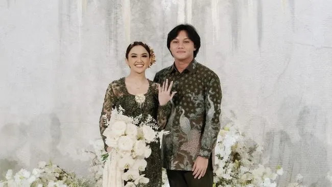 Menikah dengan Rizky Febian: Mahalini Pindah Agama?