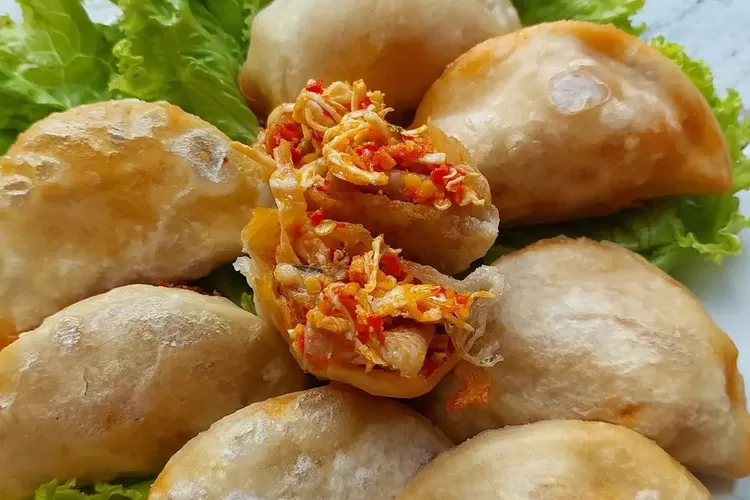Resep Cireng Isi Ayam Suwir: Gurihnya Cireng Dipadu Suwiran Ayam Lezat (Ilustrasi)