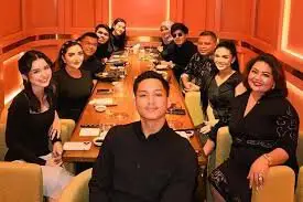 8 Momen Bahagia Azriel Hermansyah dan Sarah Menzel di Hari Lamaran (Ilustrasi)
