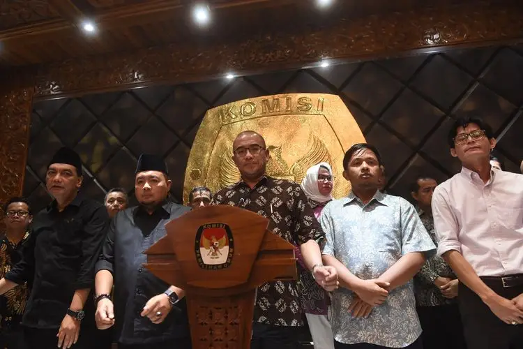 Eks Ketua KPU Hasyim Asy'ari Sempat Janjikan 5 Hal untuk Rayu Cindra Aditi (Ilustrasi)