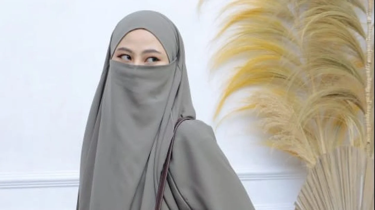'Jajan' Wanita di Luar, Apakah Suami Ayu Sinjay Termasuk Selingkuh? (Ilustrasi)