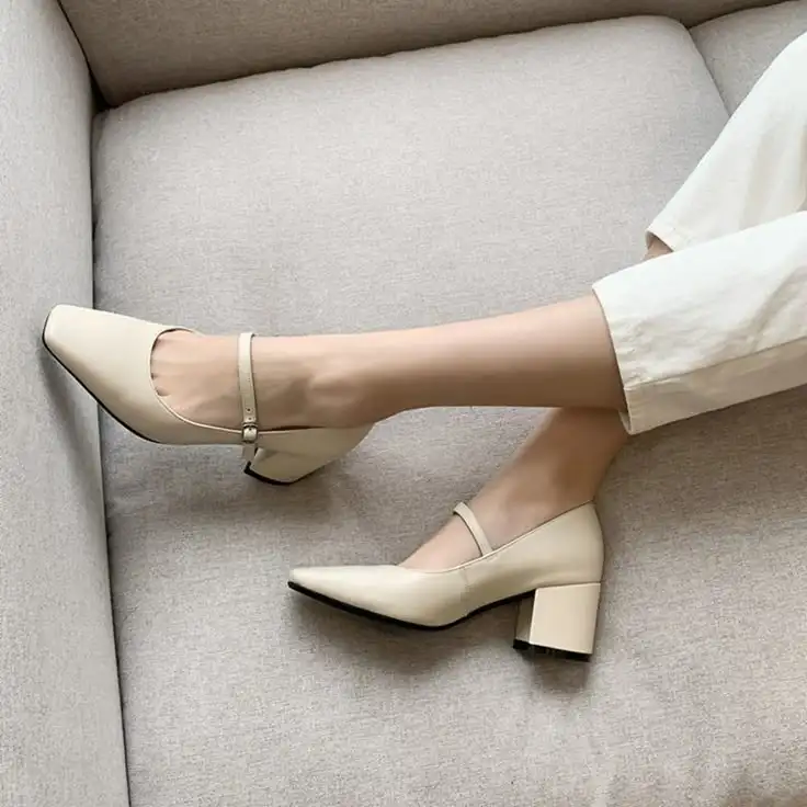 10 Rekomendasi Sepatu Pantofel Wanita Terbaik untuk Tampil Elegan di Berbagai Acara (Ilustrasi)