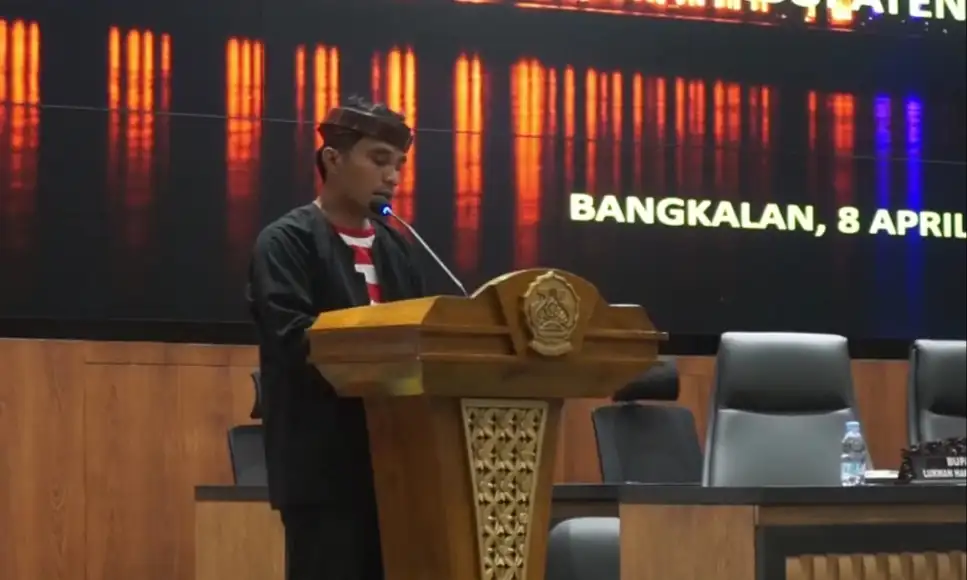 Bupati Bangkalan, Lukman Hakim saat memberi sambutan dalam rapat paripurna (Ilustrasi)