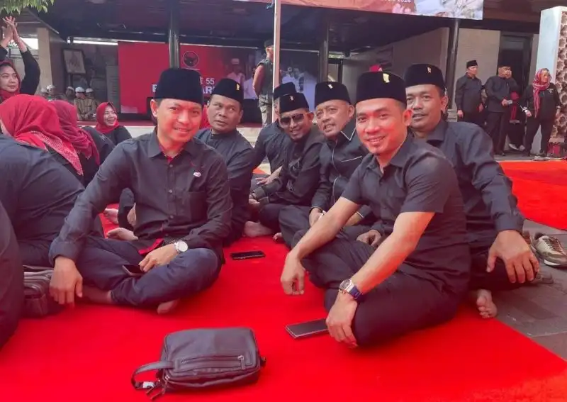 Pimpinan dan Anggota DPRD PDI Perjuangan Sumenep Ikuti Ziarah Nasional ke Makam Bung Karno di Blitar (Ilustrasi)
