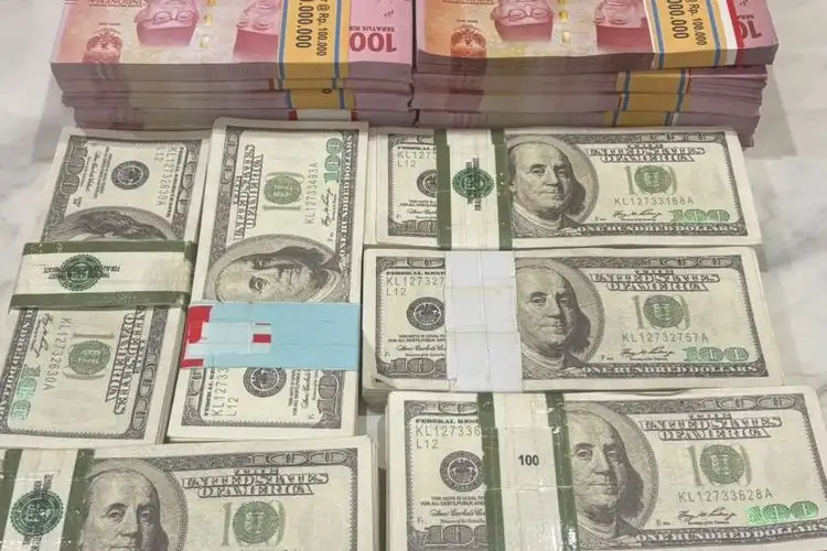 Polisi Gadungan Jebak Pengedar Dolar Palsu di Tebet, Ratusan Juta Rupiah Ikut Diamankan!
