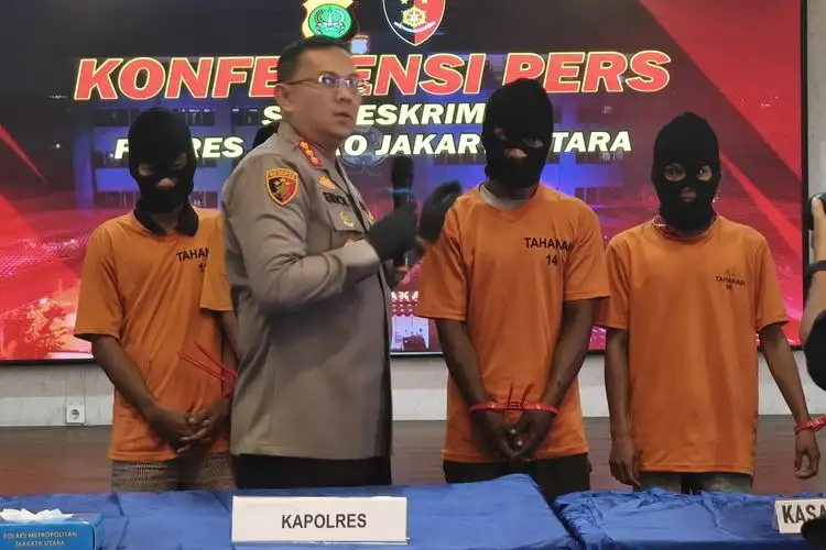 Gelap Gulita di Koja! Komplotan Pencuri Kabel PJU Dibekuk Polisi, Ribuan Meter Lenyap!