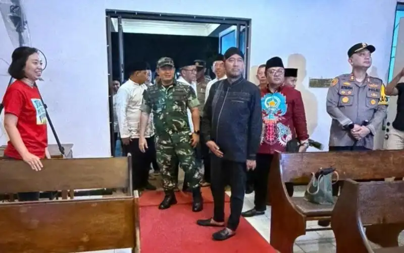 Tinjau Gereja di Malam Natal, Bupati Fauzi Pastikan Perayaan Natal 2025 Berlangsung Aman (Ilustrasi)