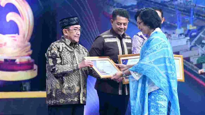Bupati Sumenep Raih Penghargaan Bergengsi East Java Maritime Award 2026 (Ilustrasi)