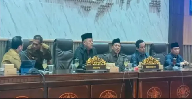Pembahasan KUA-PPAS APBD Sumenep 2027 Ditunda, Banggar DPRD Soroti Ketidakhadiran Ketua TAPD (Ilustrasi)